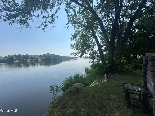 $172,000 | 3 Bunce Lane, Stillwater, NY 12170