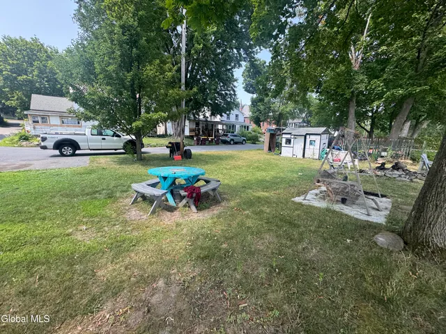 $172,000 | 3 Bunce Lane, Stillwater, NY 12170