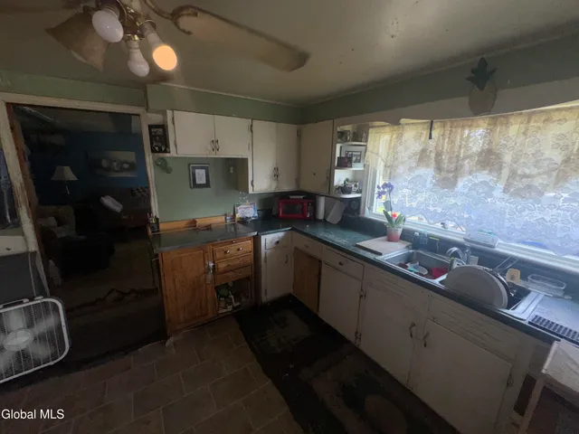 $172,000 | 3 Bunce Lane, Stillwater, NY 12170