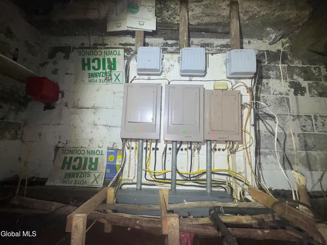 $172,000 | 3 Bunce Lane, Stillwater, NY 12170