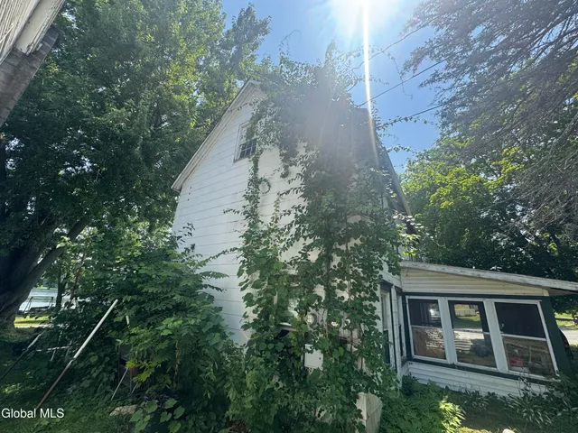 $172,000 | 3 Bunce Lane, Stillwater, NY 12170