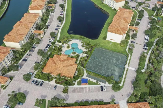 $725,000 | 3 Harbour Isle Drive East, Unit 302, Fort Pierce, FL 34949