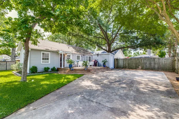 $645,000 | 2019 Gostick Street, Houston, TX 77008