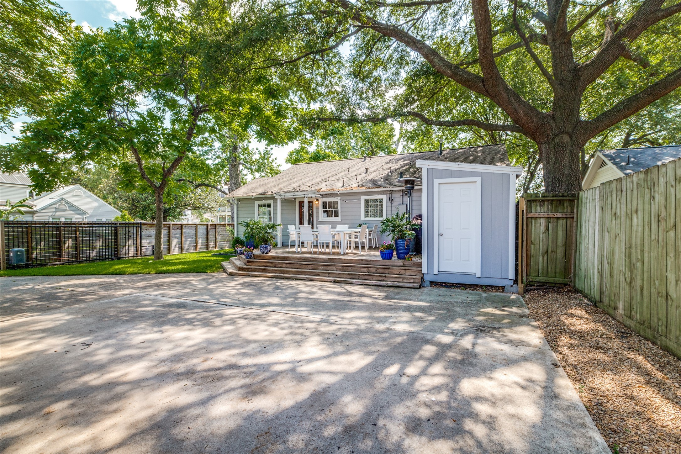 2019 Gostick Street Houston, TX 77008 - Photo 27 of 36