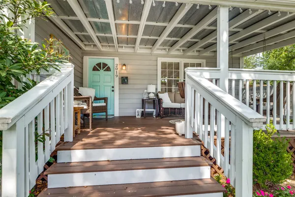 a building outdoor space with patio furniture