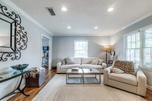 $645,000 | 2019 Gostick Street, Houston, TX 77008