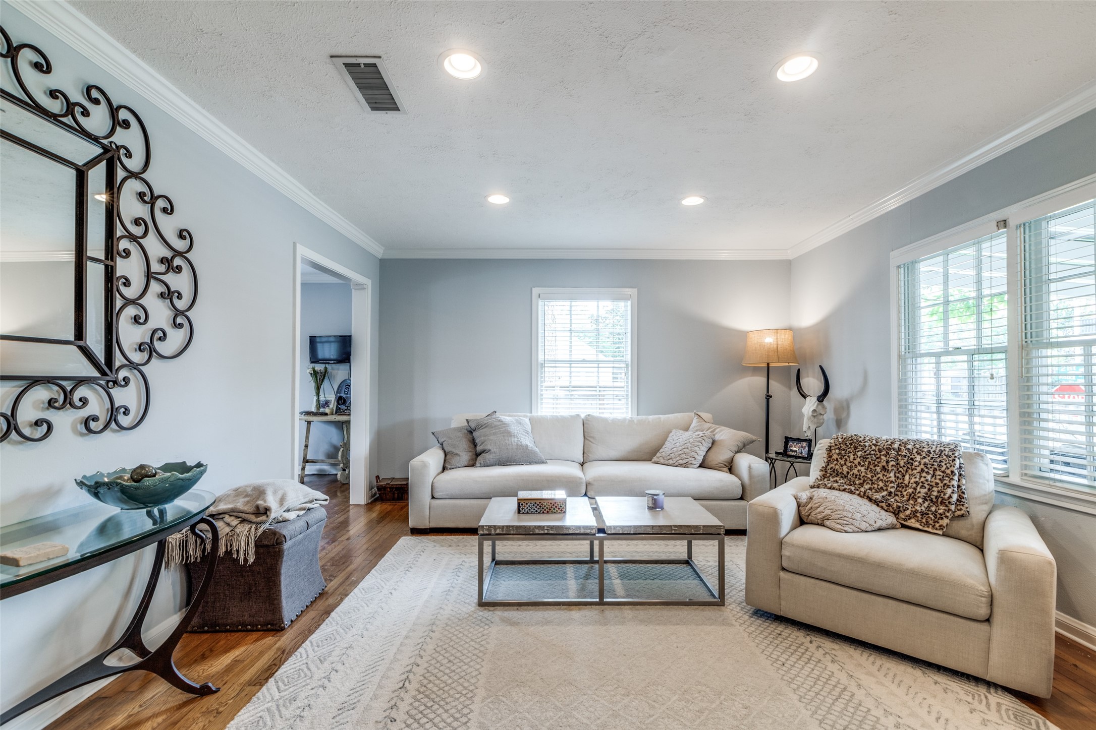 2019 Gostick Street Houston, TX 77008 - Photo 9 of 36