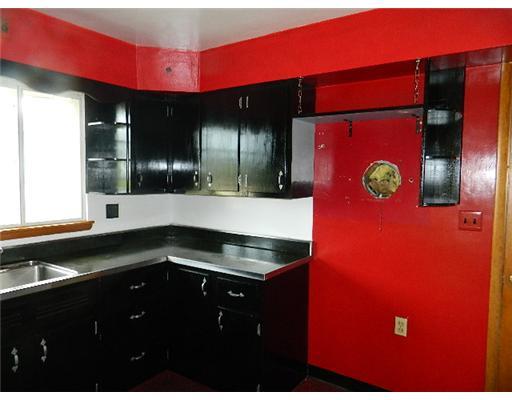 10700 Old Trail Road North Huntingdon, PA 15642 - Photo 4 of 7 Kitchen.