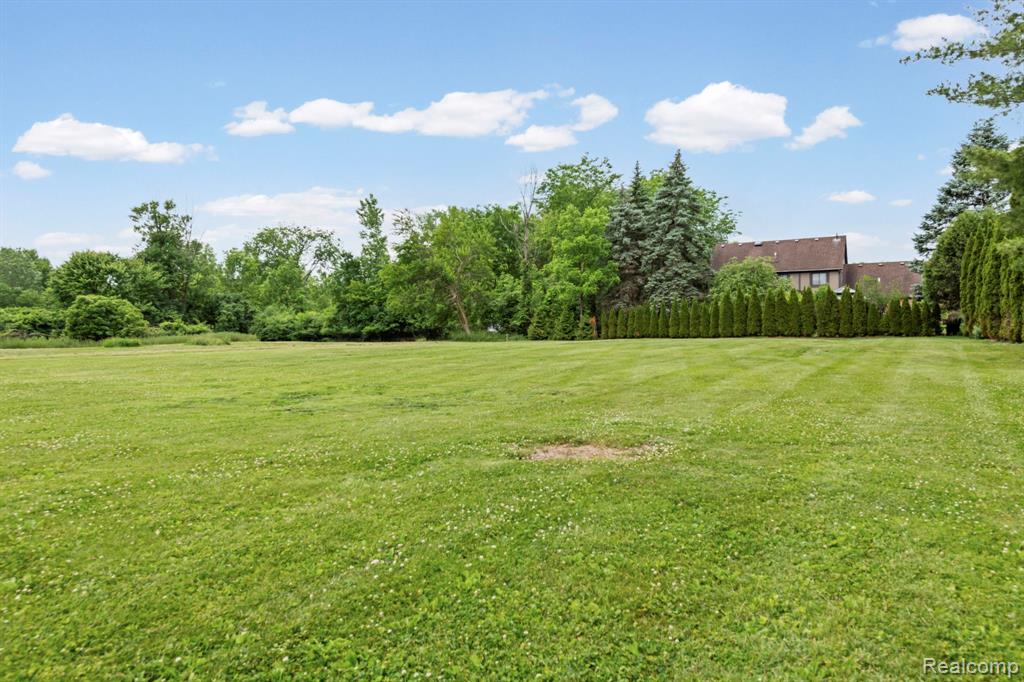 4165 Crooks Road Troy, MI 48098 - Photo 27 of 27