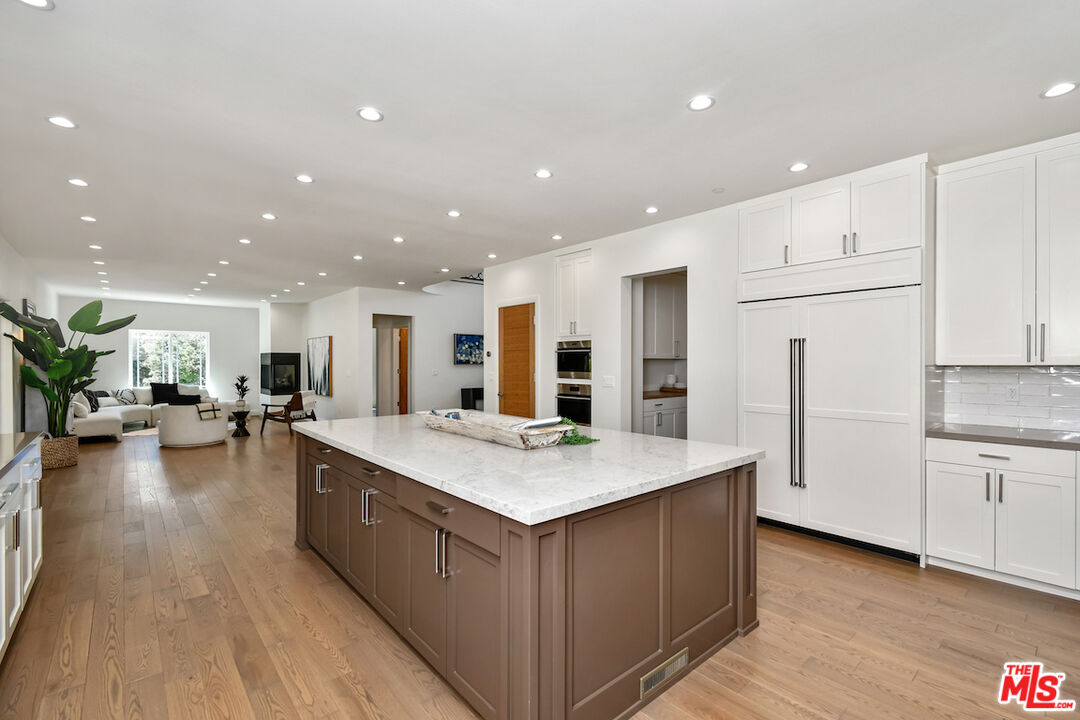 29677 Mulholland Highway Agoura Hills, CA 91301 - Photo 8 of 66 Gallery Image 8