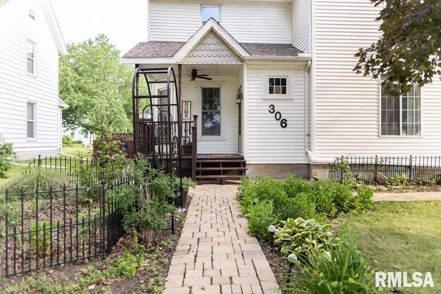 $199,500 | 306 West Fremont Street, Elmwood, IL 61529