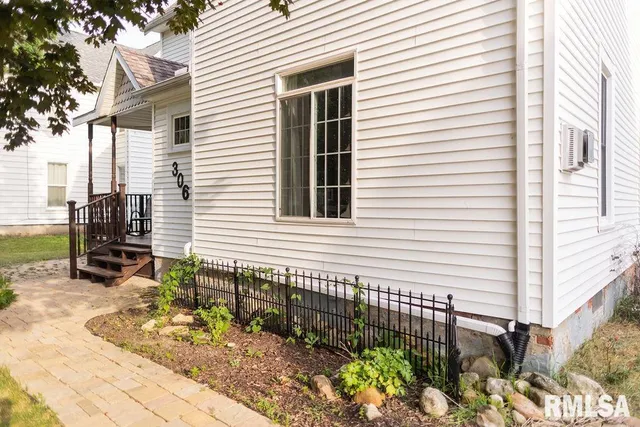 $199,500 | 306 West Fremont Street, Elmwood, IL 61529