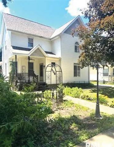 $199,500 | 306 West Fremont Street, Elmwood, IL 61529