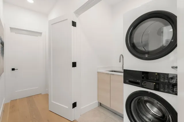 $1,523,800 | 16 Stearns Road, Unit 103, Wellesley, MA 02482