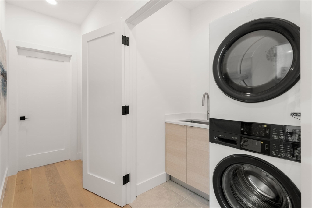 16 Stearns Road, Unit 103 Wellesley, MA 02482 - Photo 19 of 19