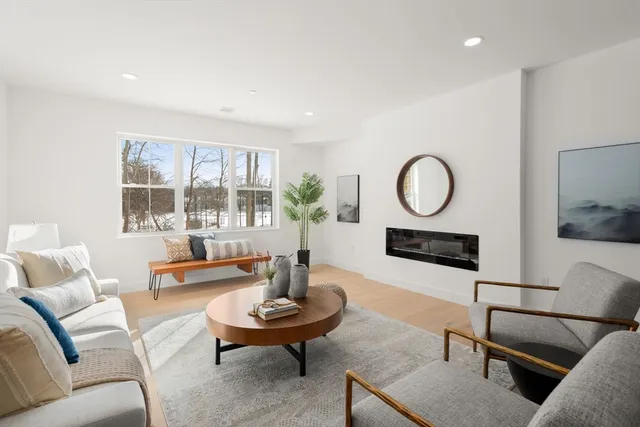 $1,523,800 | 16 Stearns Road, Unit 103, Wellesley, MA 02482