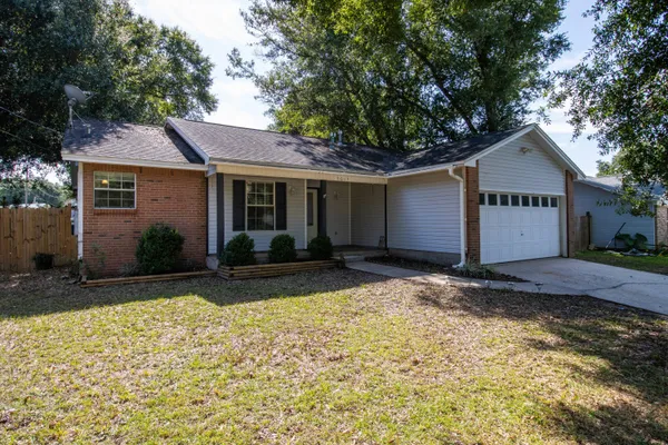 $1,800 | 3014 Windsor Circle, Crestview, FL 32539