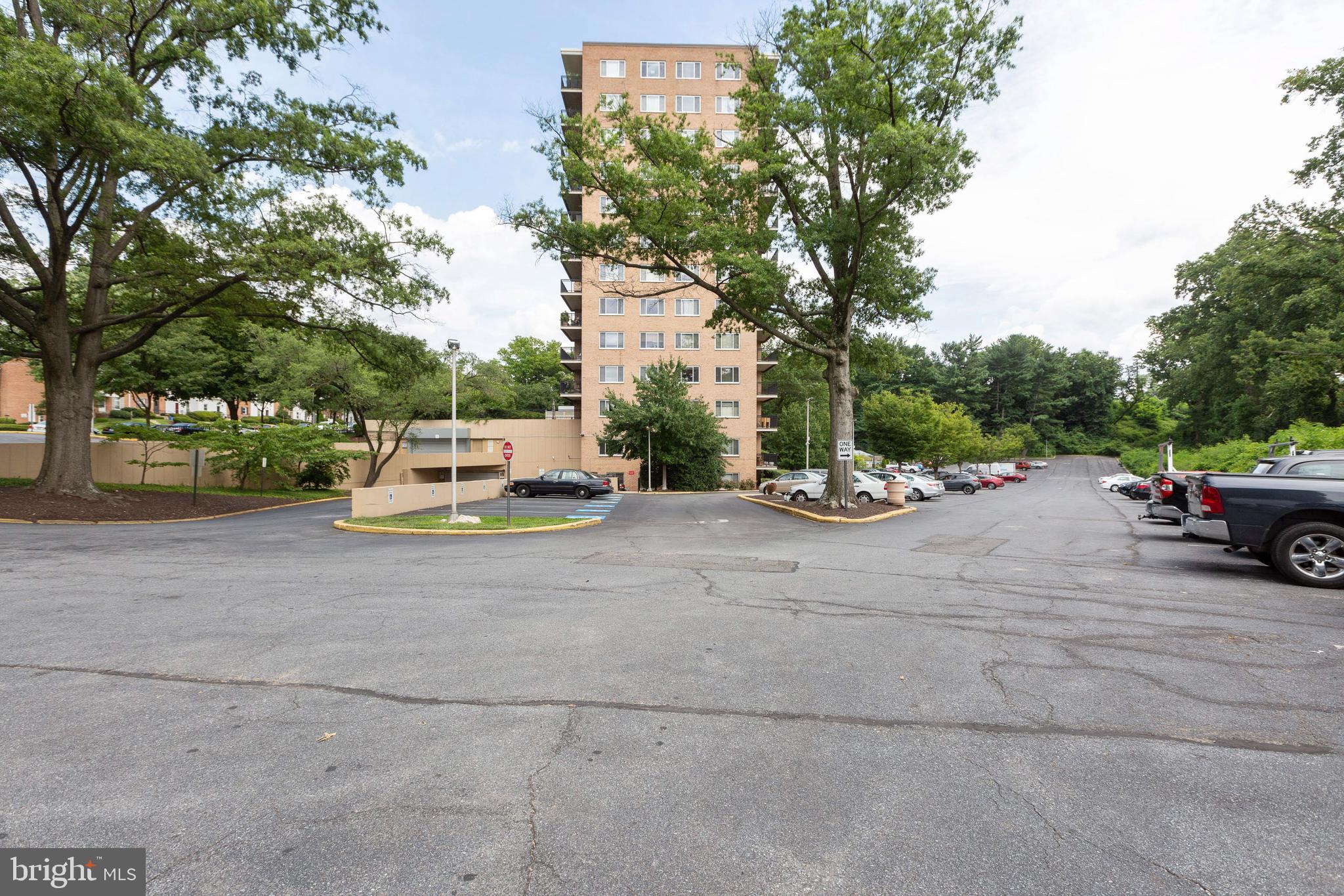 1900 Lyttonsville Road, Unit 614 Silver Spring, MD 20910 - Photo 2 of 30 Gallery Image 2