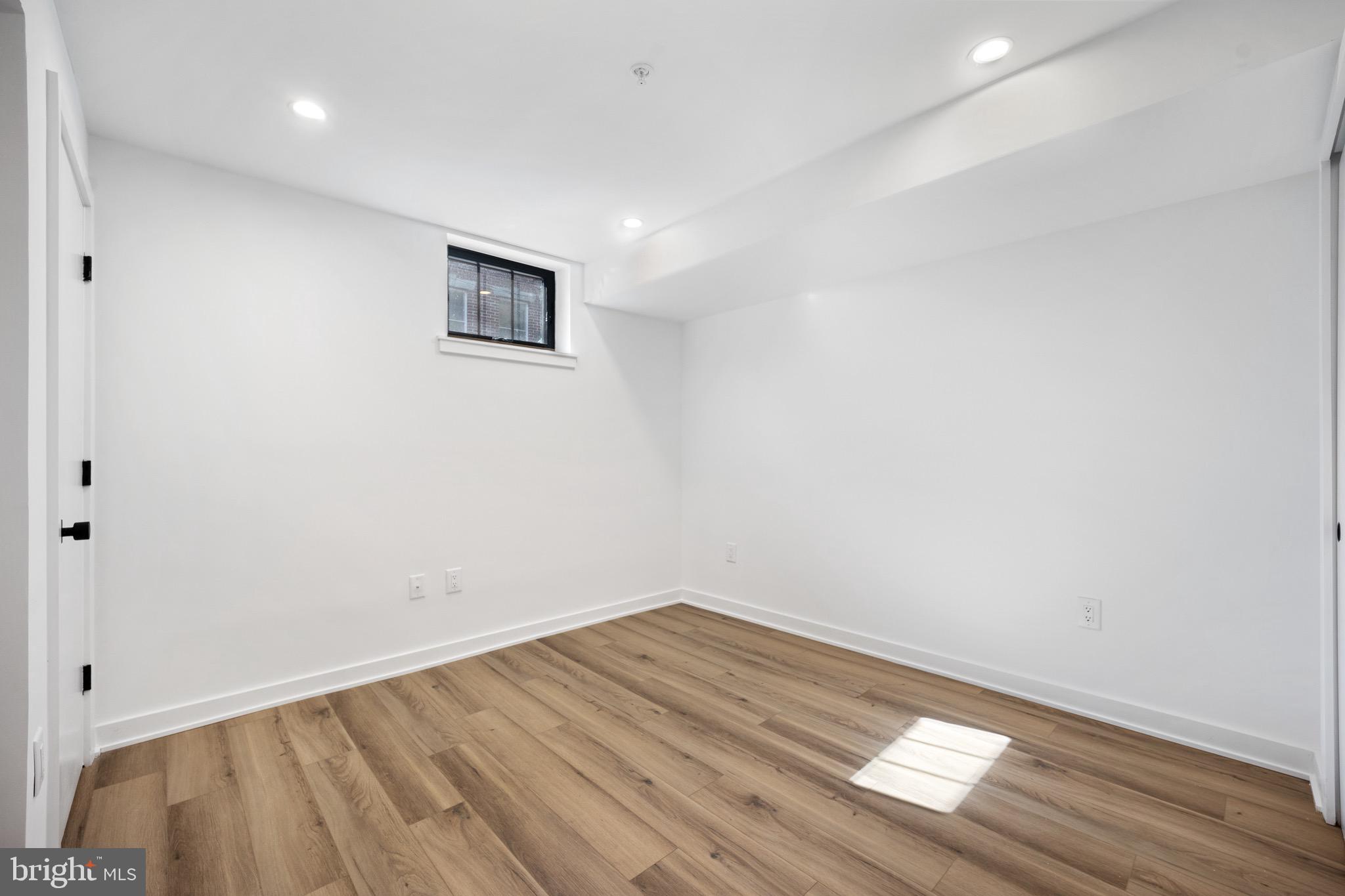 761 South Cleveland Street Philadelphia, PA 19146 - Photo 39 of 48