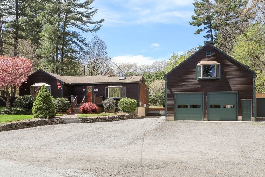 4 Bettencourt Road Middleton, MA 01949 - Photo 1 of 40 Gallery Image 1