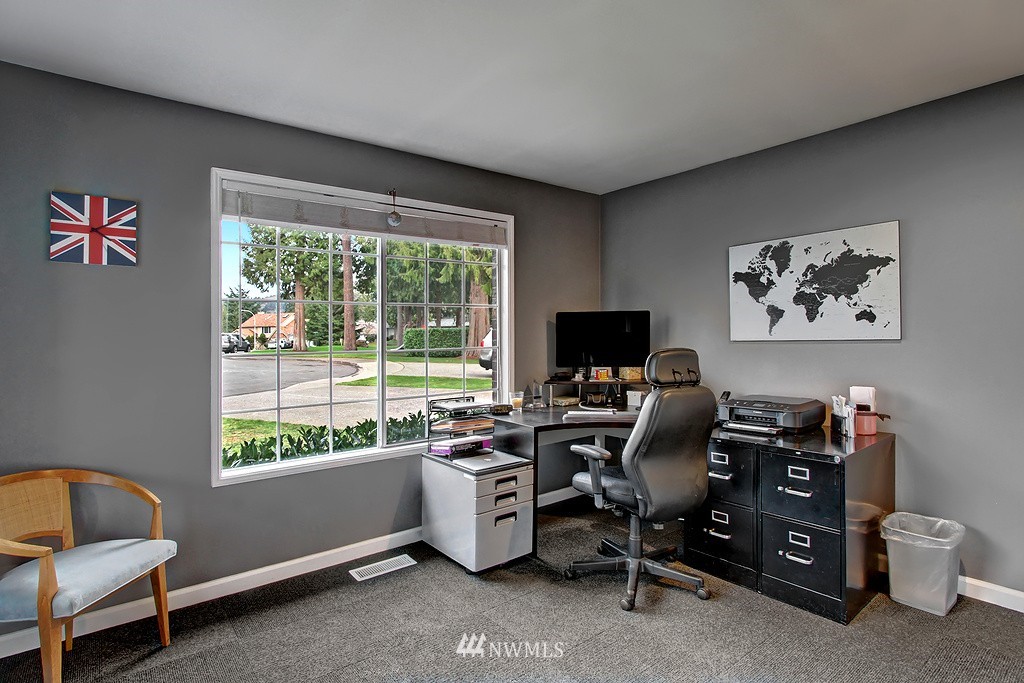 5007 Northeast 19th Street Renton, WA 98059 - Photo 14 of 22