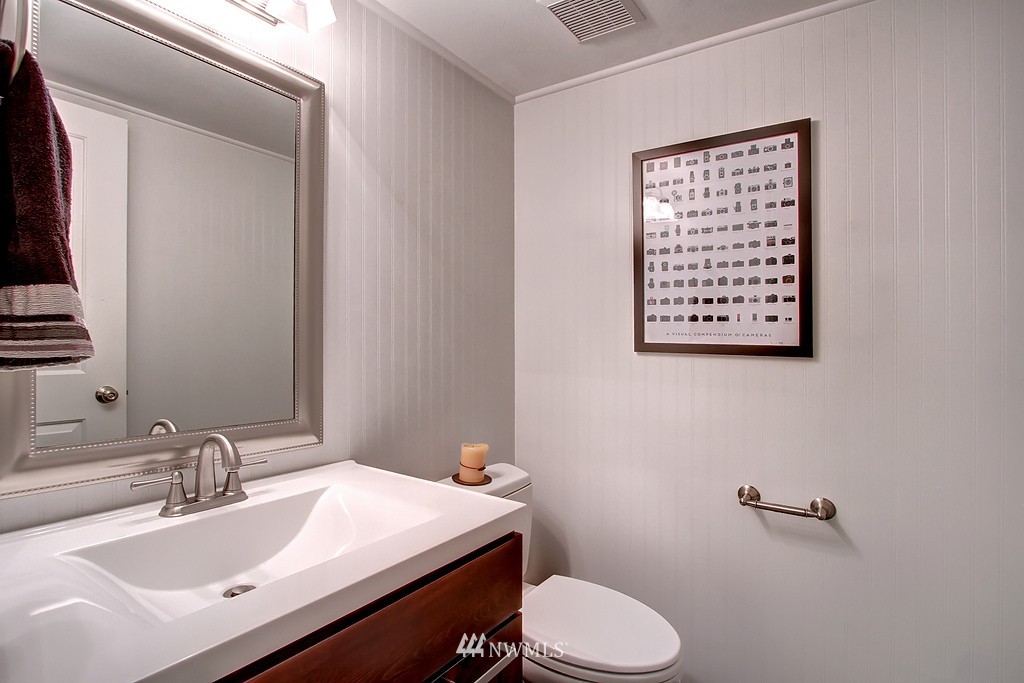 5007 Northeast 19th Street Renton, WA 98059 - Photo 16 of 22