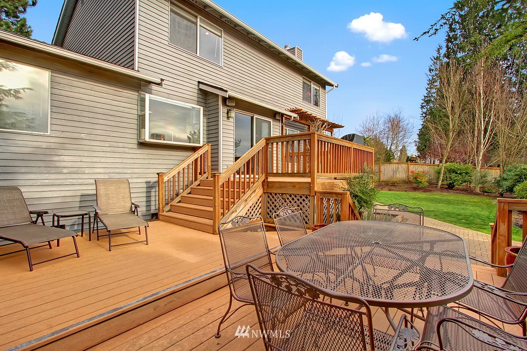 5007 Northeast 19th Street Renton, WA 98059 - Photo 4 of 22