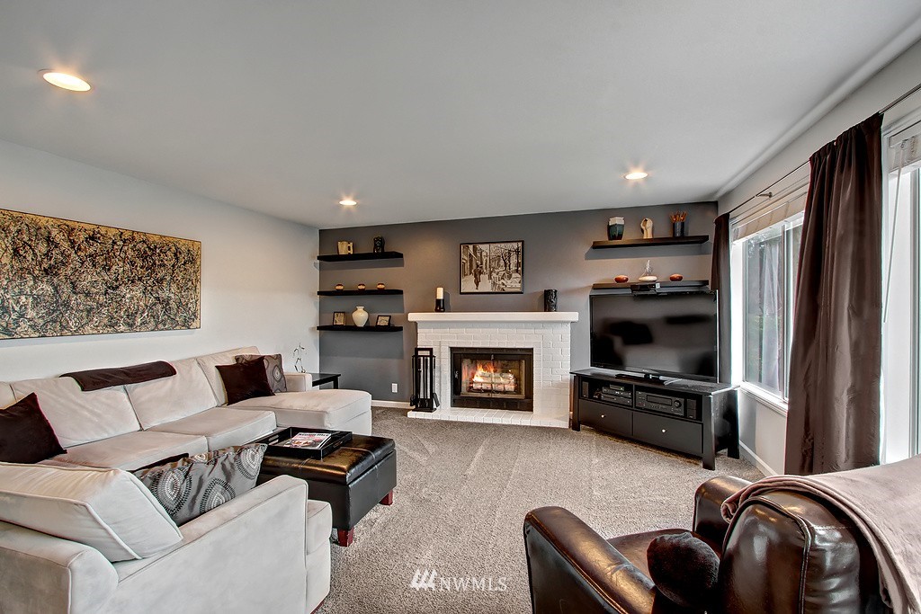 5007 Northeast 19th Street Renton, WA 98059 - Photo 6 of 22