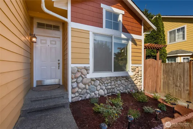 $3,200 | 1103 167th Street Southwest, Lynnwood, WA 98037