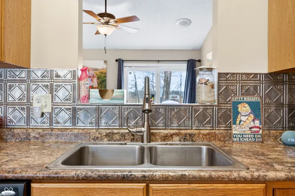 $314,900 | 2823 Whitney Way, Seymour, IN 47274