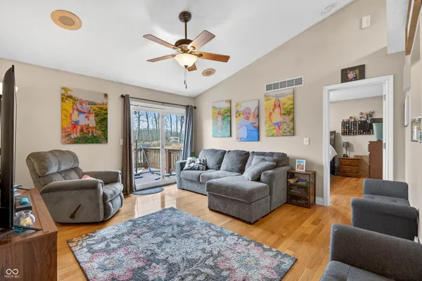 $314,900 | 2823 Whitney Way, Seymour, IN 47274