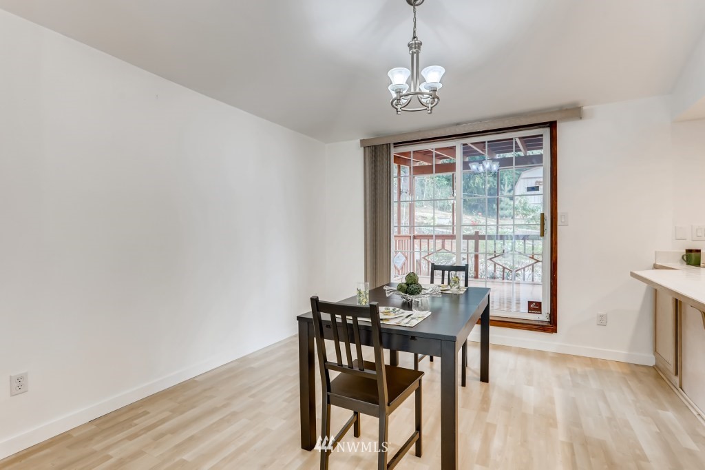 9661 Renton Avenue South Seattle, WA 98118 - Photo 12 of 27 Gallery Image 12