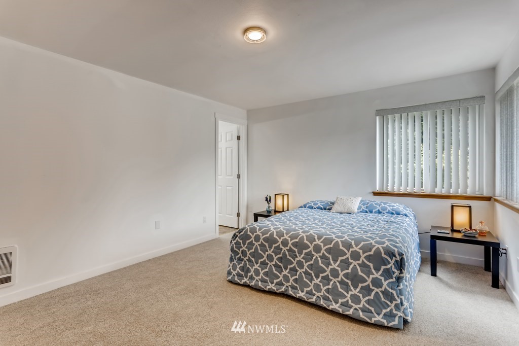 9661 Renton Avenue South Seattle, WA 98118 - Photo 14 of 27 Gallery Image 14