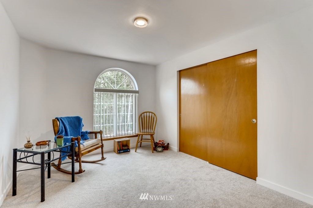 9661 Renton Avenue South Seattle, WA 98118 - Photo 16 of 27 Gallery Image 16