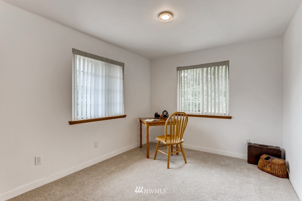9661 Renton Avenue South Seattle, WA 98118 - Photo 17 of 27 Gallery Image 17