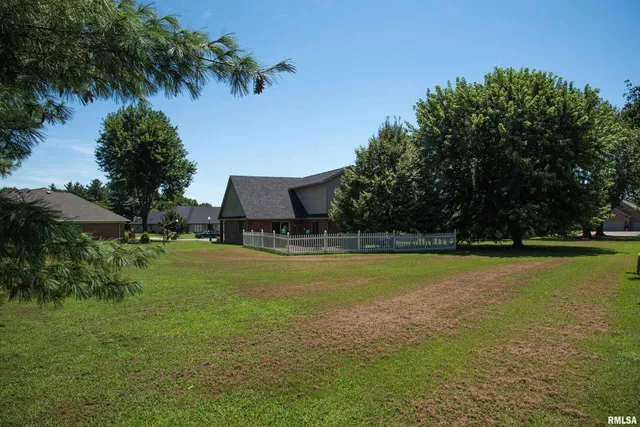 $289,000 | 1602 Carmie Lane, Marion, IL 62959