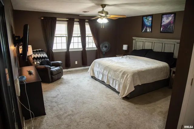 $289,000 | 1602 Carmie Lane, Marion, IL 62959