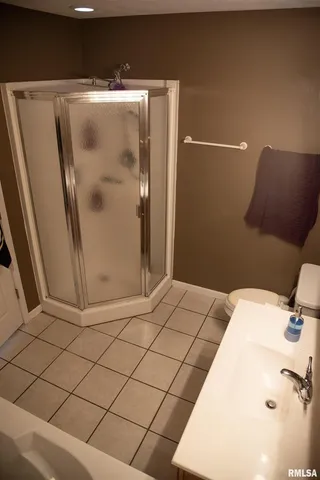 $289,000 | 1602 Carmie Lane, Marion, IL 62959