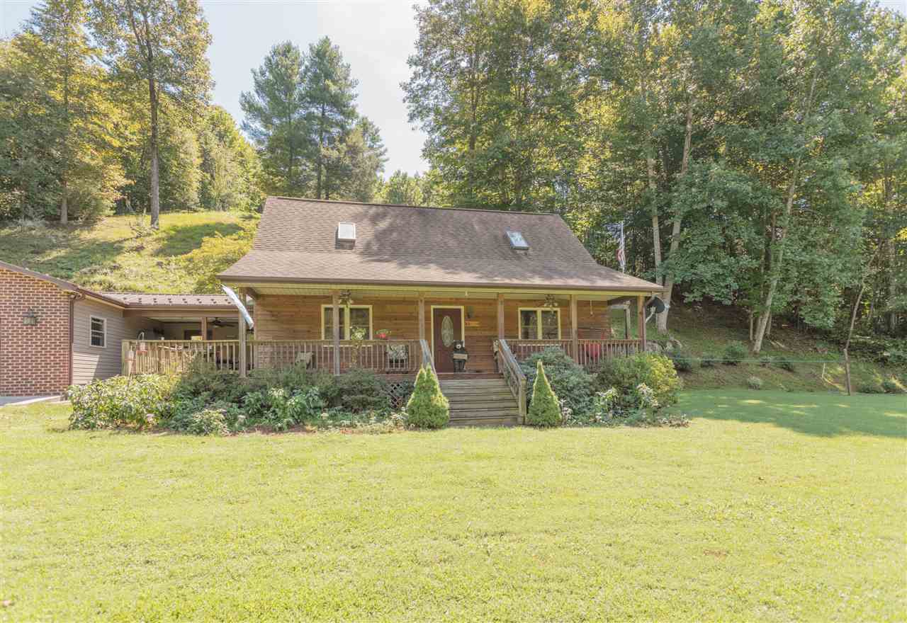 604 North Fork Road Amherst, VA 24521 - Photo 47 of 50 a front view of house with yard and green space