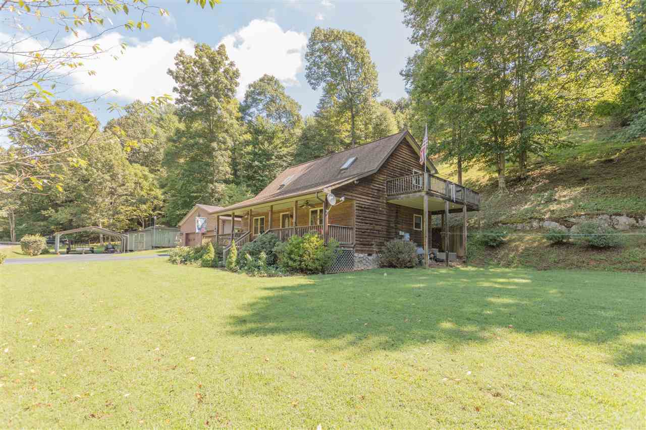 604 North Fork Road Amherst, VA 24521 - Photo 50 of 50 a front view of a house with yard and green space
