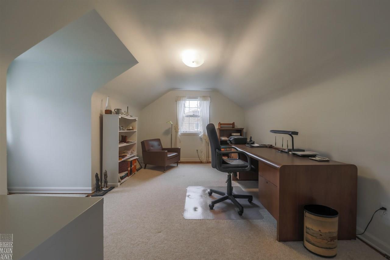82 Cloverly Road Grosse Pointe, MI 48236 - Photo 31 of 40 31376413-30.JPG