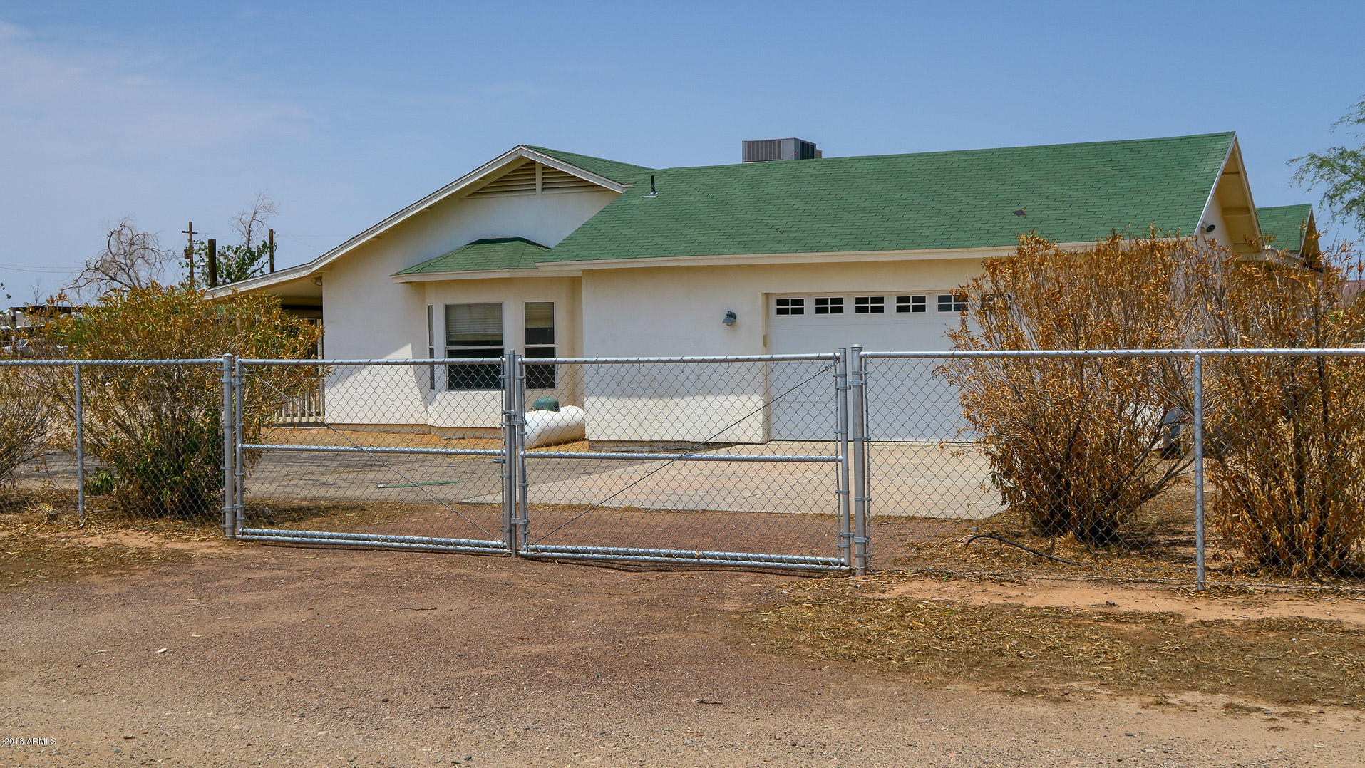19320 West Jomax Road Wittmann, AZ 85361 - Photo 3 of 43 Side 1