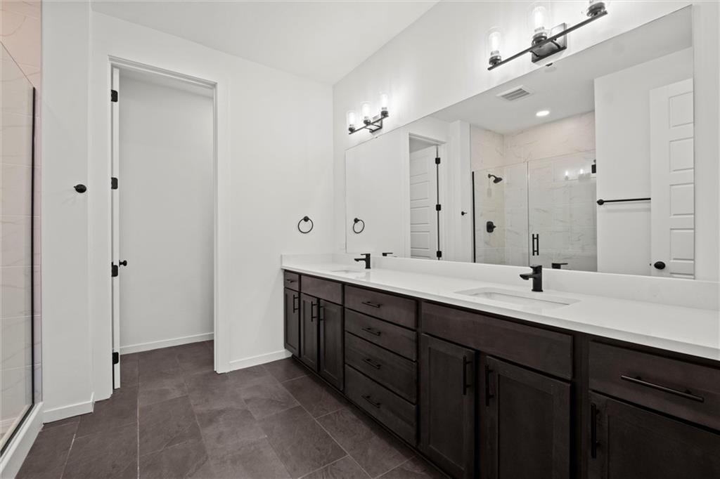 442 Southwest Brummel Road Lee's Summit, MO 64081 - Photo 15 of 38