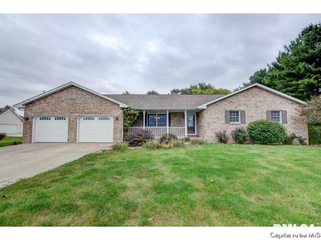 8188 Cardinal Hill Road Rochester, IL 62563 - Photo 1 of 26