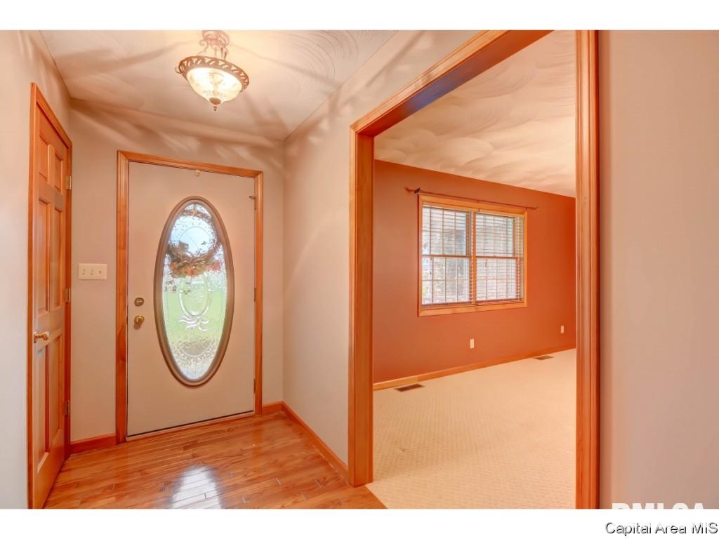 8188 Cardinal Hill Road Rochester, IL 62563 - Photo 2 of 26