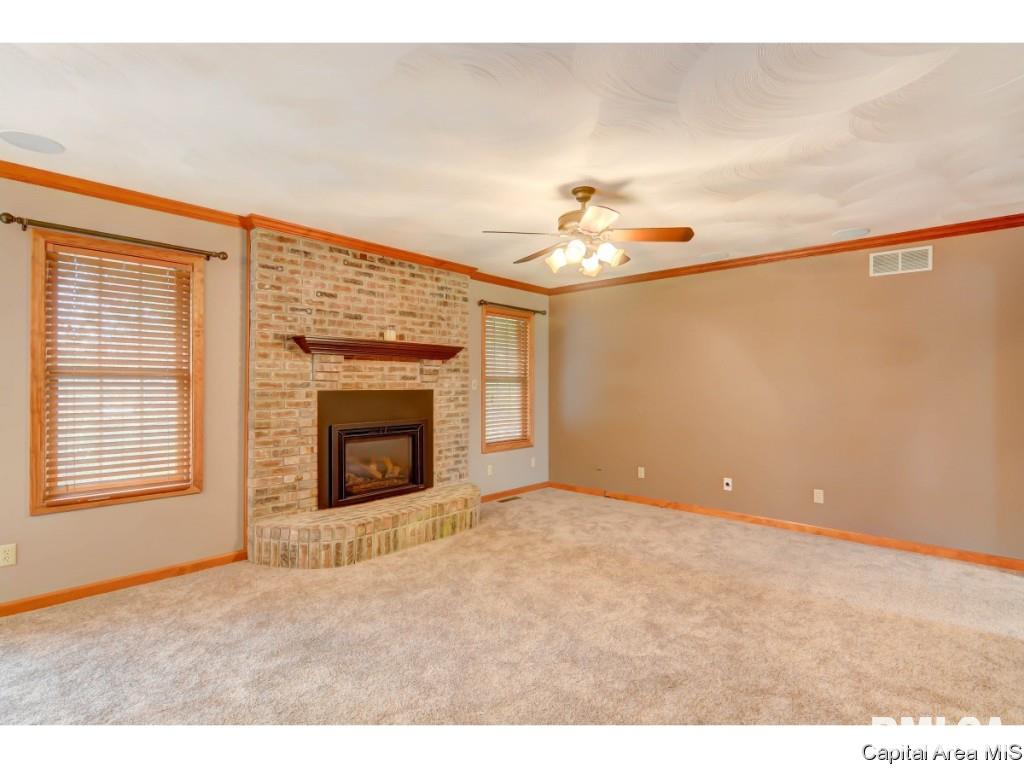 8188 Cardinal Hill Road Rochester, IL 62563 - Photo 9 of 26
