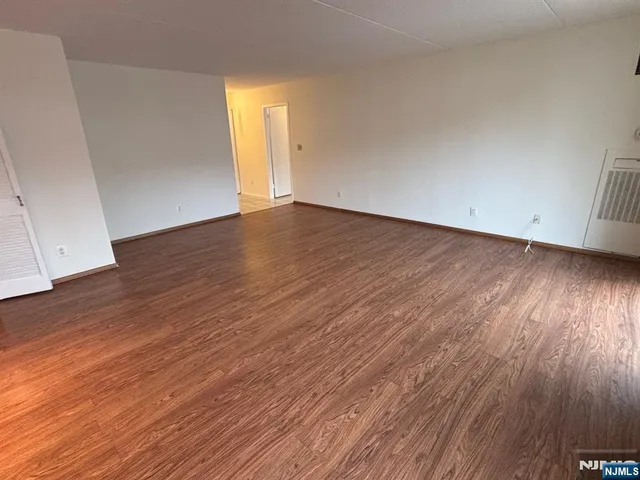 $2,800 | 1055 River Road, Unit 503, Edgewater, NJ 07020