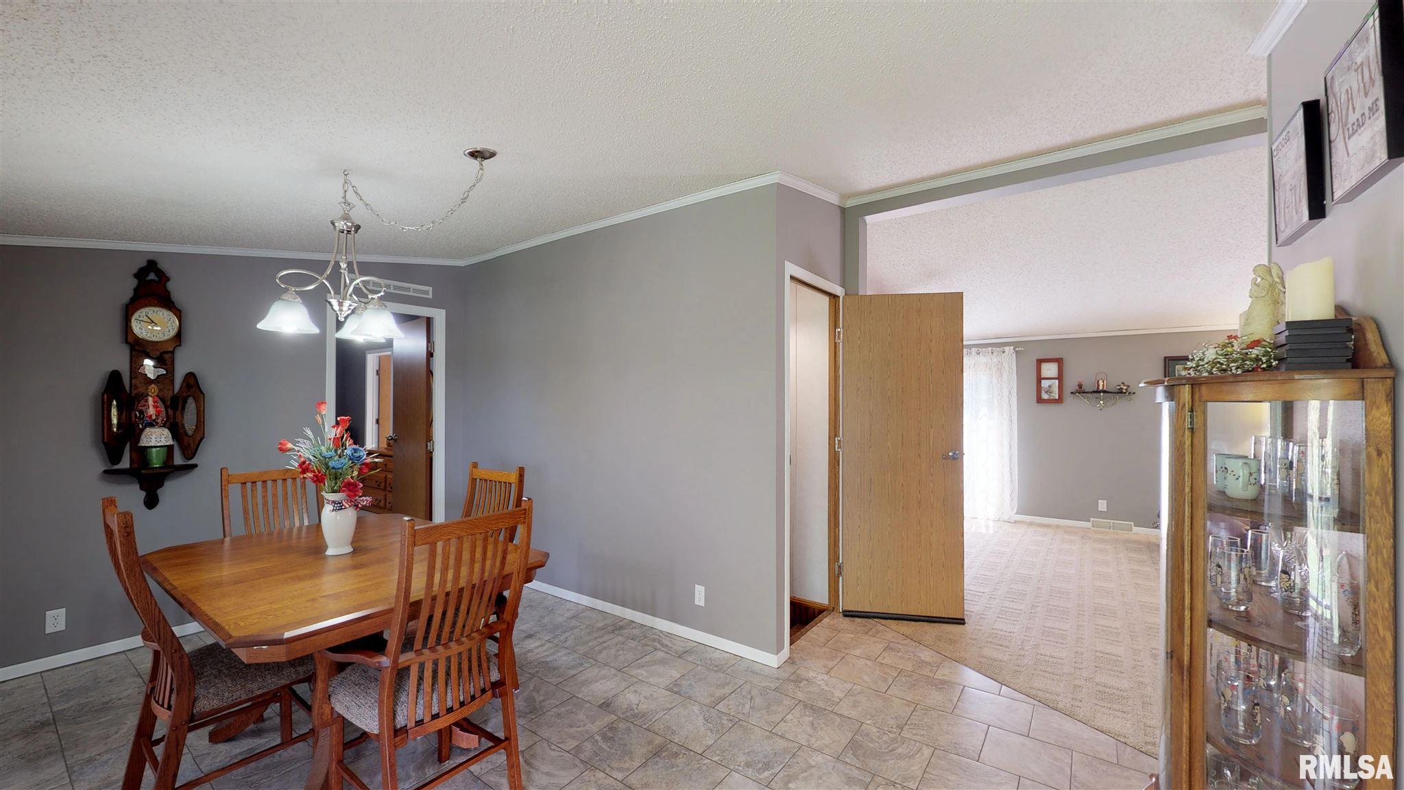 17590 Dee-Mac Road Mackinaw, IL 61755 - Photo 12 of 31