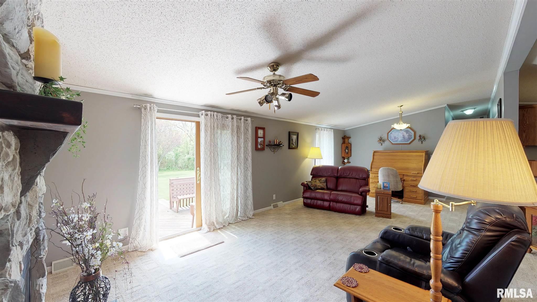 17590 Dee-Mac Road Mackinaw, IL 61755 - Photo 4 of 31