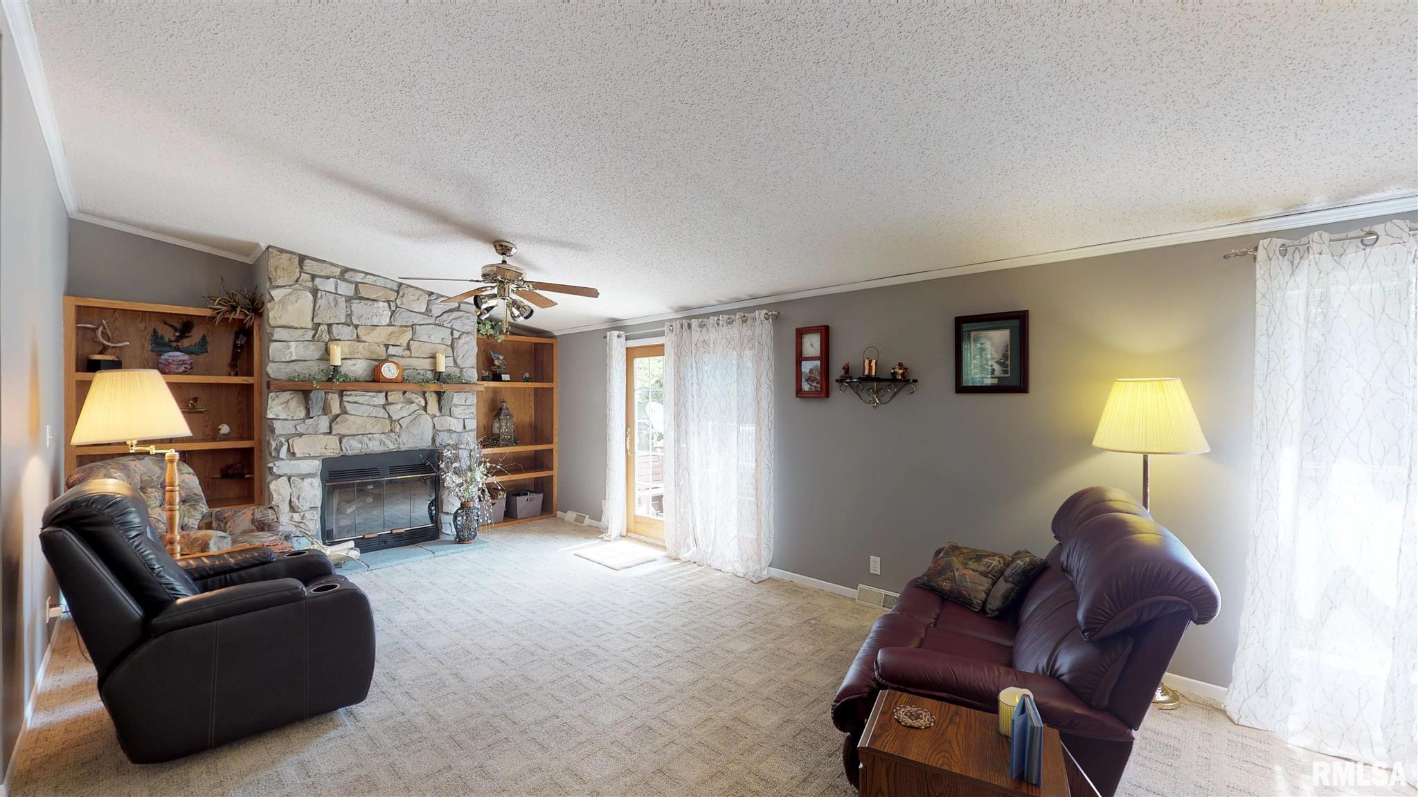 17590 Dee-Mac Road Mackinaw, IL 61755 - Photo 5 of 31